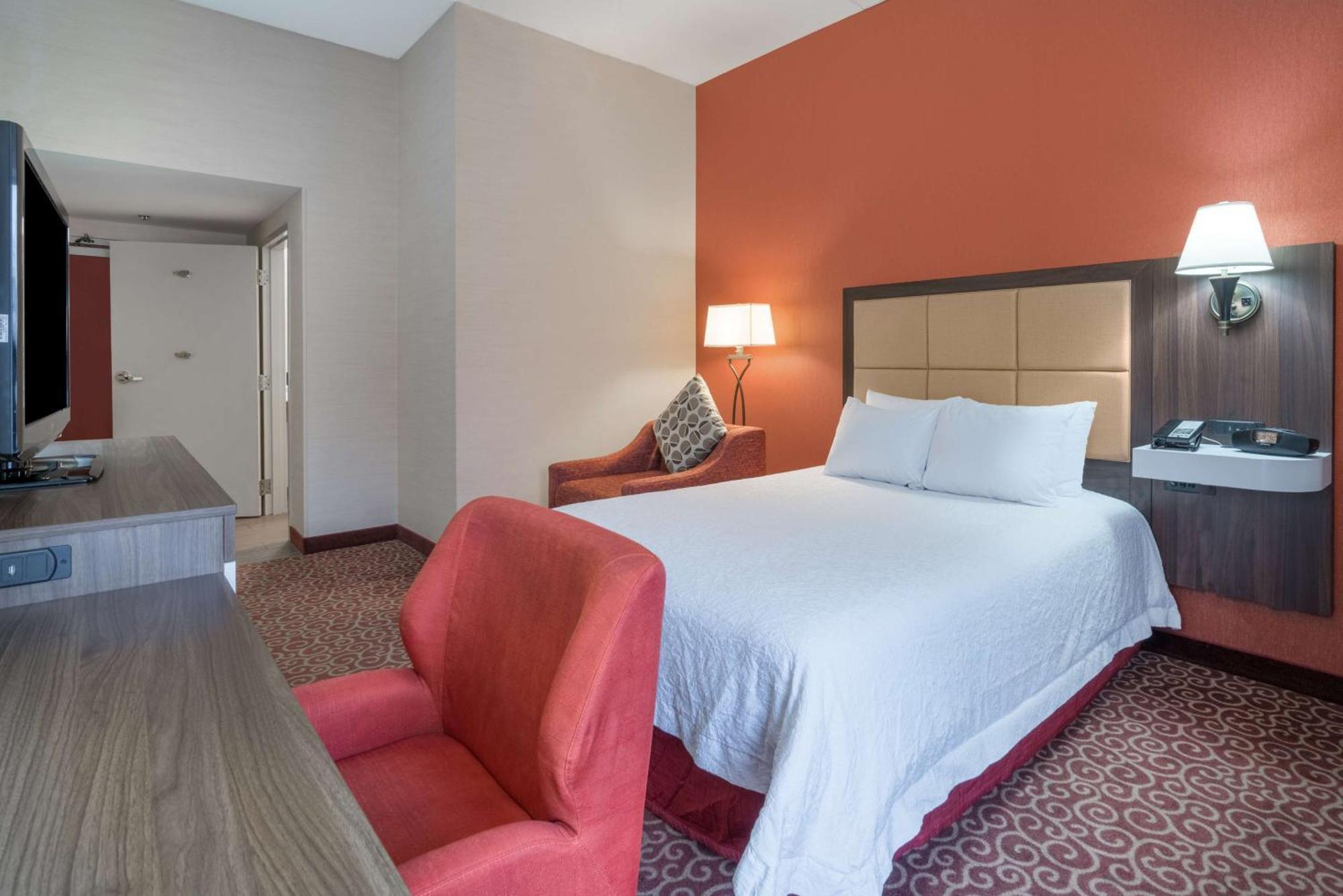 Hampton Inn Frostburg Экстерьер фото