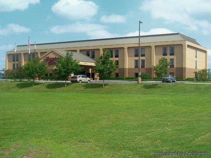 Hampton Inn Frostburg Экстерьер фото