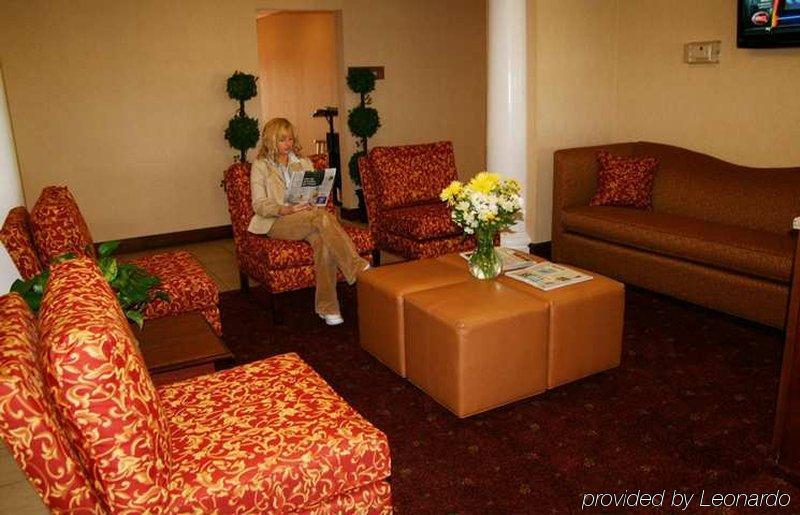Hampton Inn Frostburg Интерьер фото