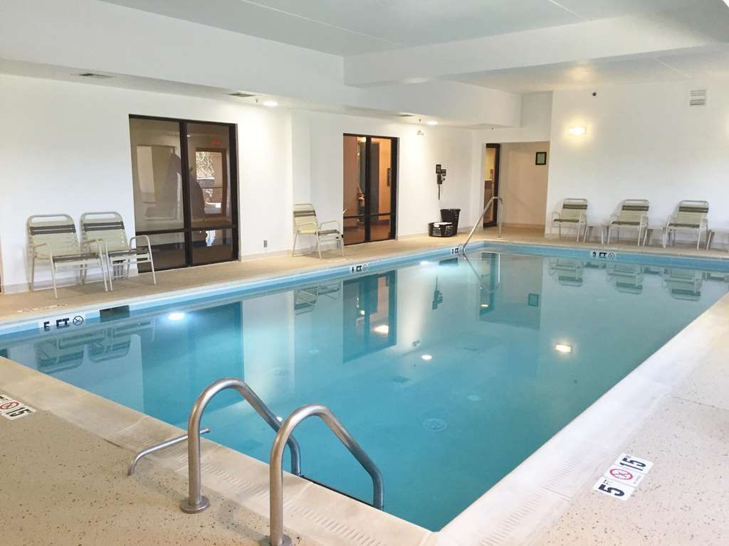 Hampton Inn Frostburg Удобства фото