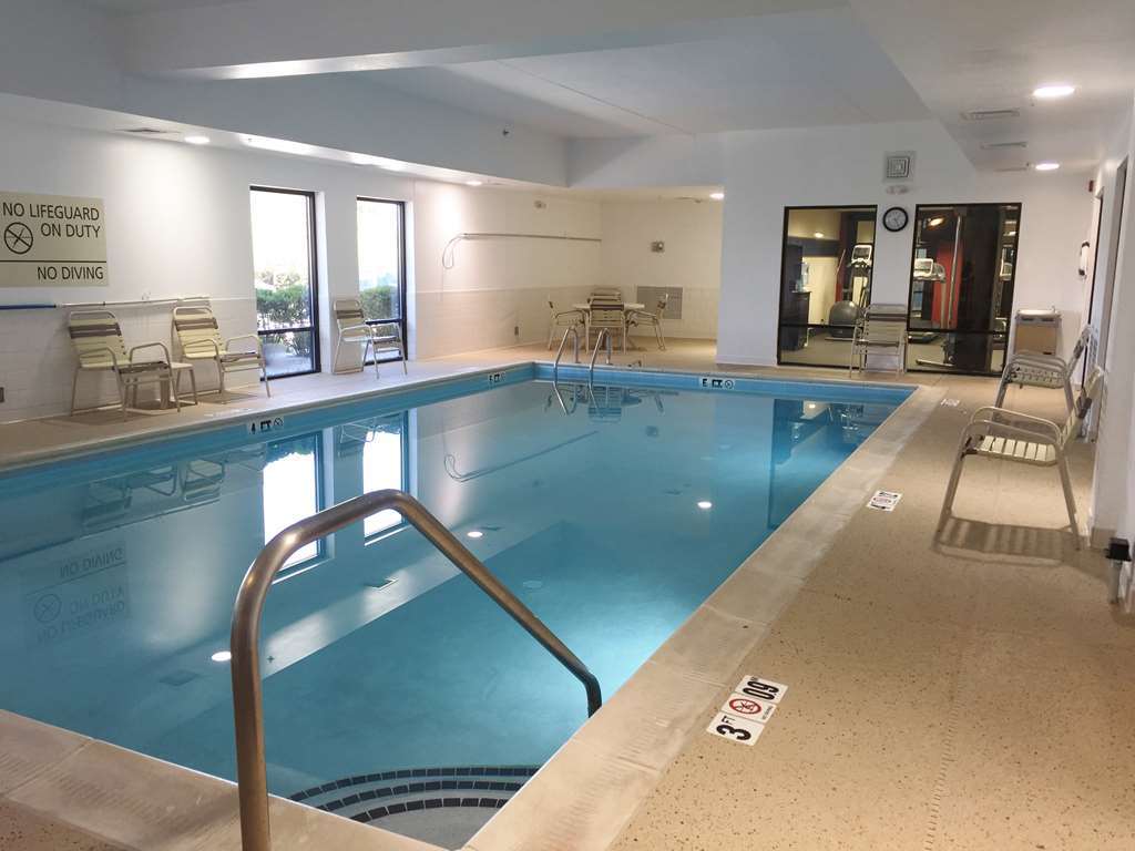 Hampton Inn Frostburg Удобства фото
